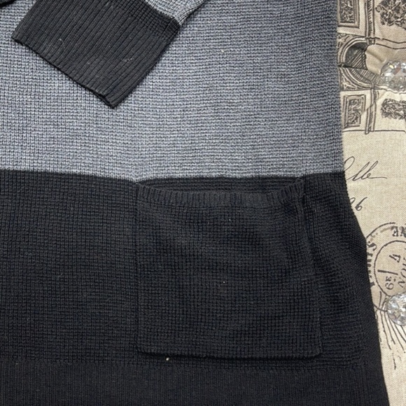 Vince Camuto Colorblock Pocket Sweater - Picture 5 of 9